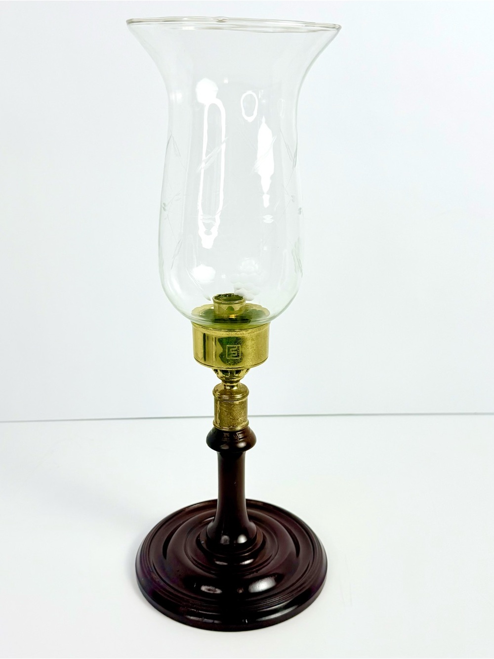 Vintage Williamsburg Restoration CW 16-80 Mahogany Hurricane Candleholder